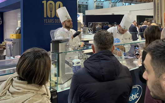 Attività allo stand Debic