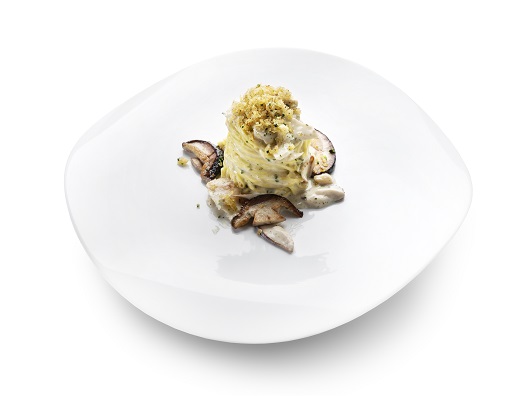 Tagliolini allo stoccafisso e porcini à la crème