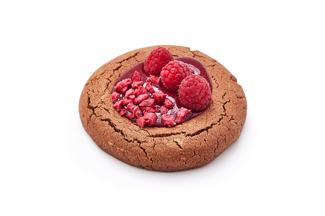 Raspberry chewy cookie