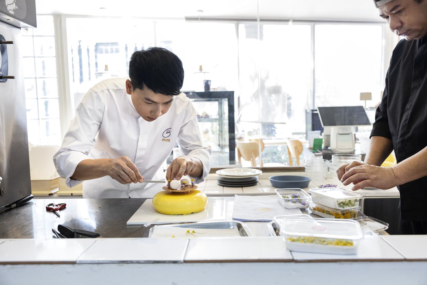 Join Chef Gee on his culinary adventure!