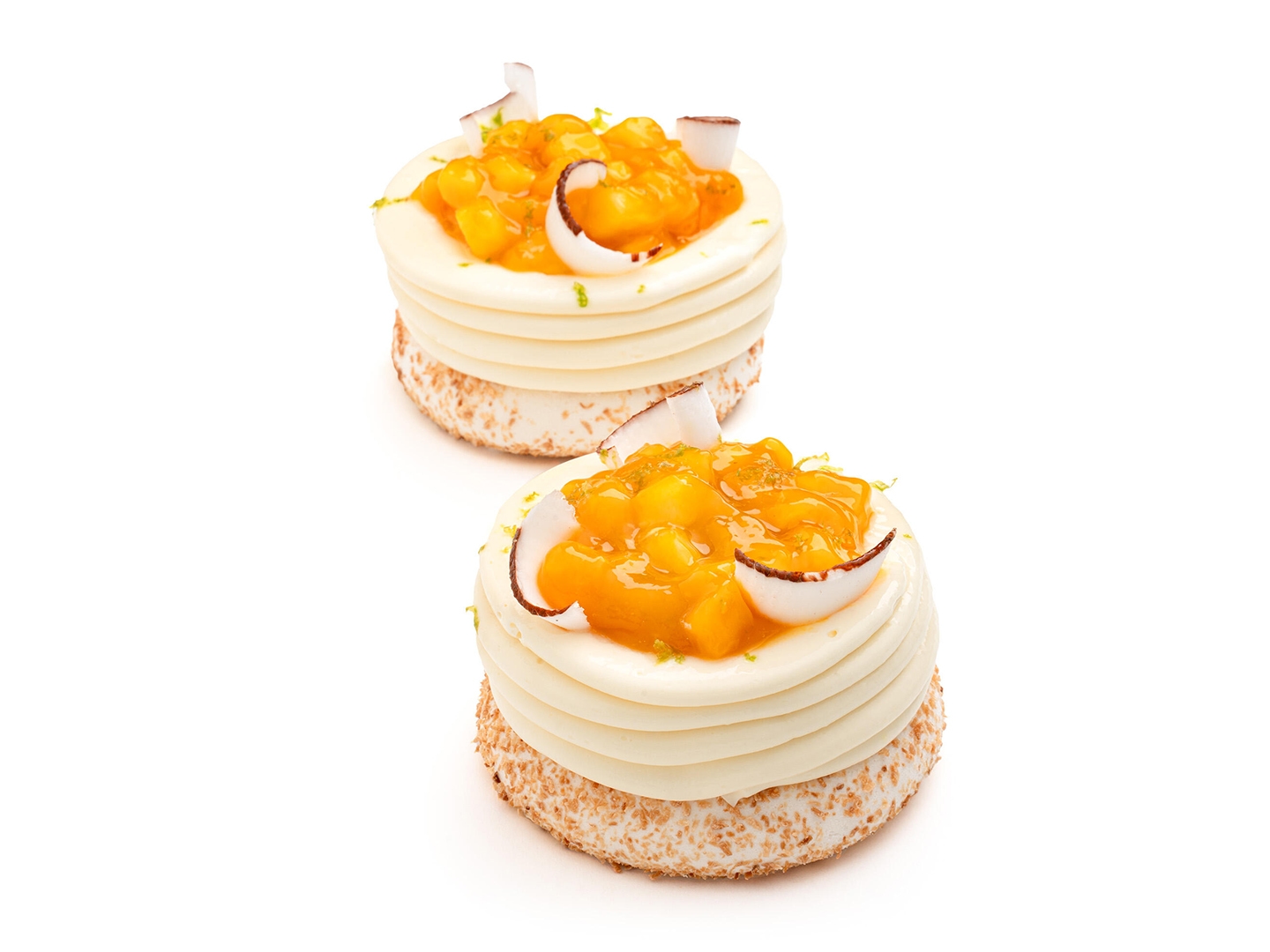 Pavlova with exotic confit