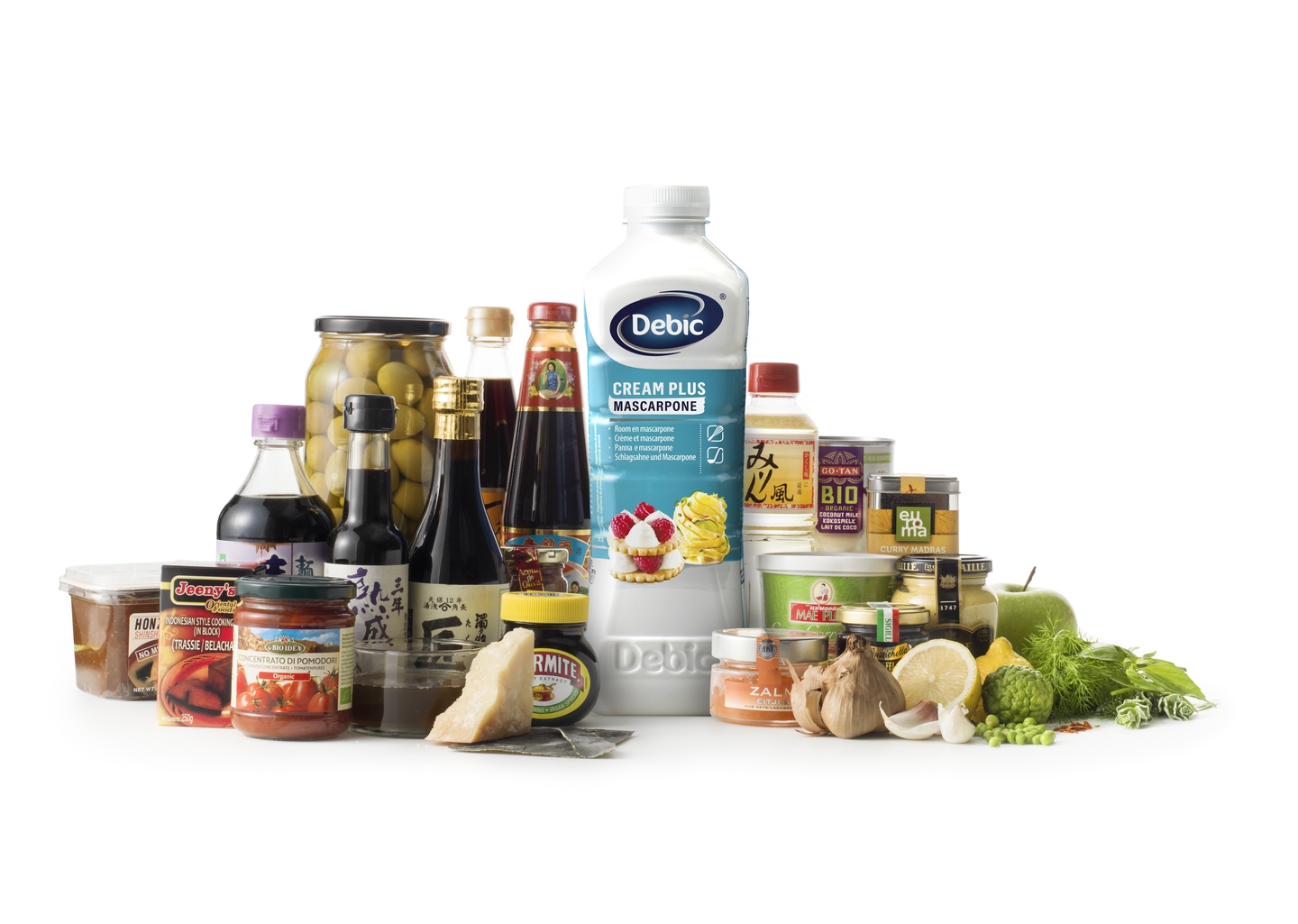 Debic Cream Plus Mascarpone surrounded by assorted ingredients.