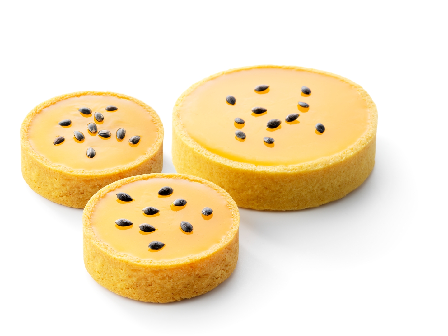 Tartlet with panna cotta and passionfruit | Debic