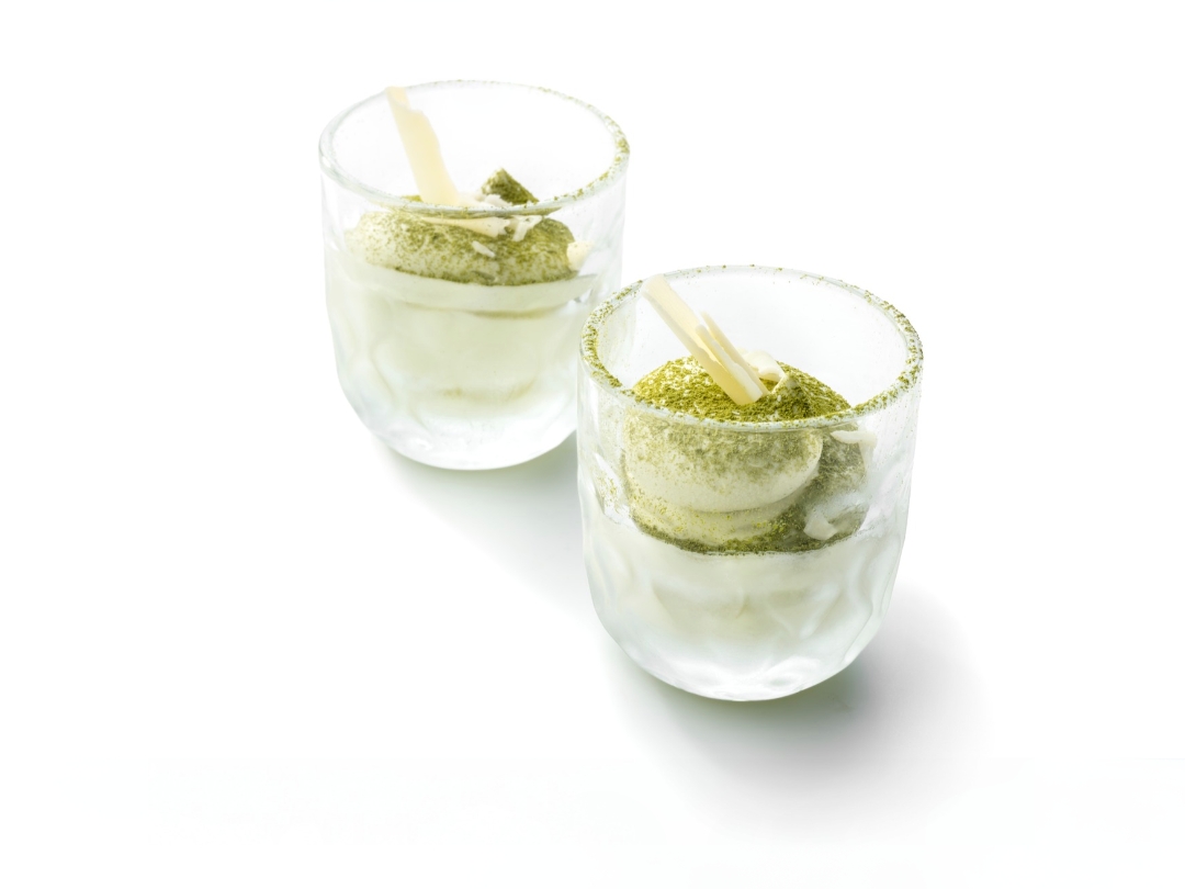 Verrine parfait with matcha and white chocolate | Debic