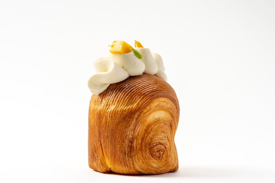 Croissant roll coco y mango