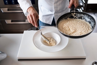 Ambassador - 1701937034617 ambassador_handling_3 | Debic