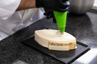 Pascal Molines - handling_3 | Debic