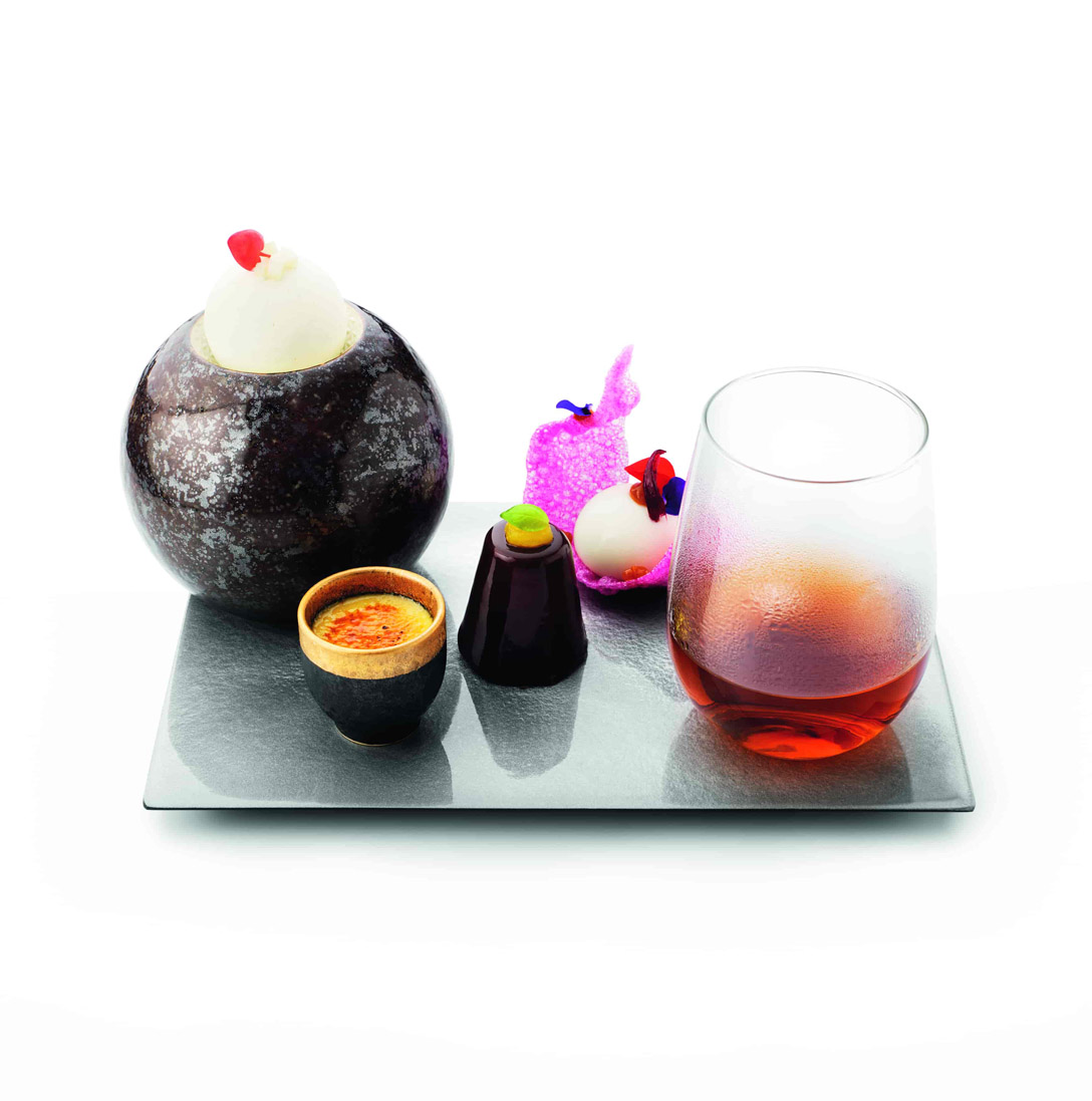 Petit high tea in combinatie met gerookte thee - photo1 | Debic