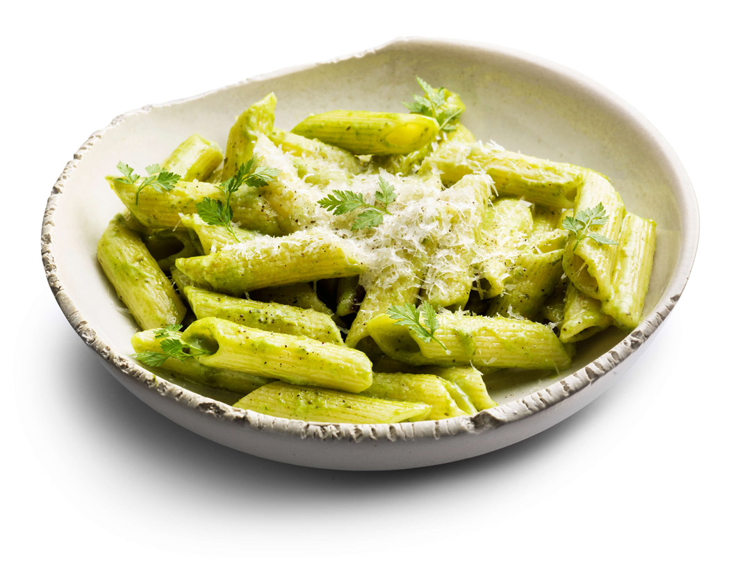 Una receta para Penne Rigate con pasta y hierbas frescas | Debic