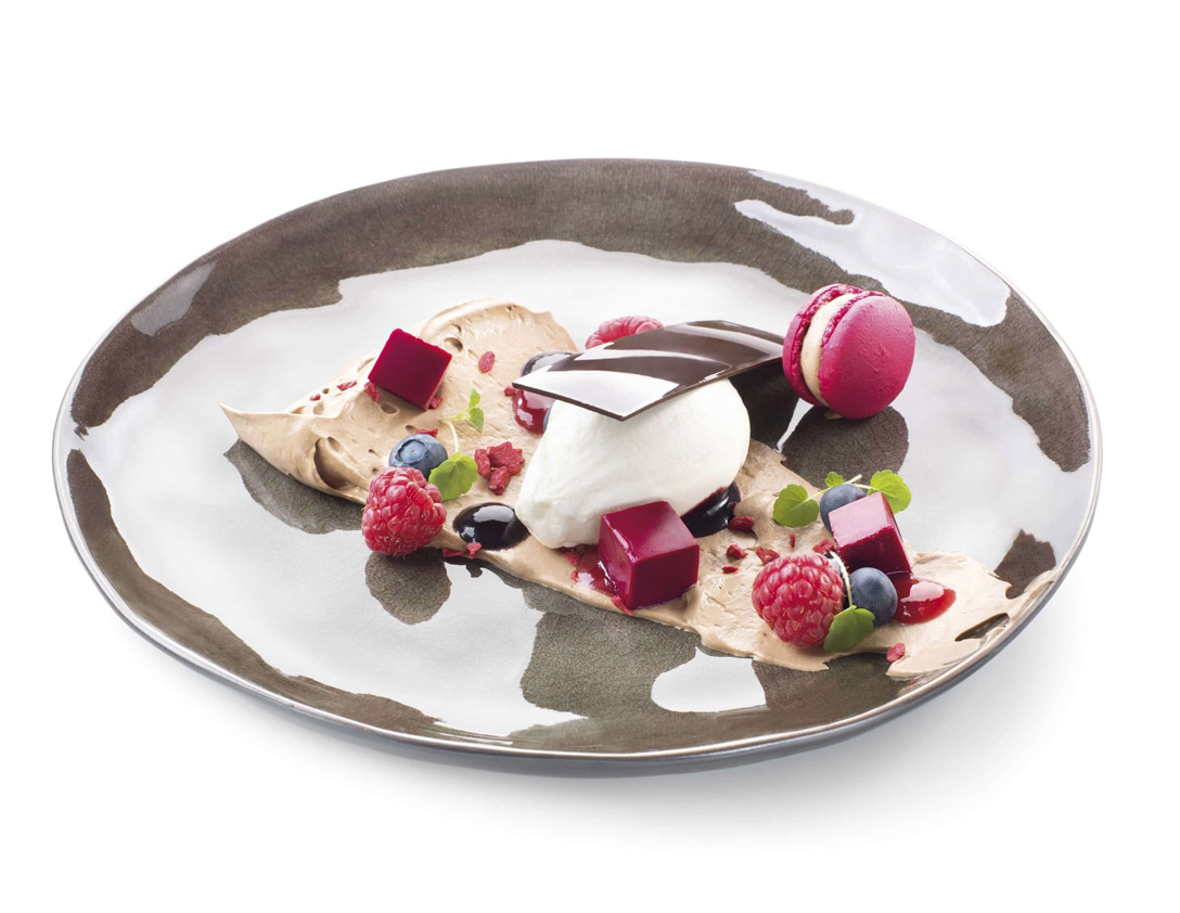 Chocolademousse met tofu van rode biet en citrusslagroom - photo1 | Debic