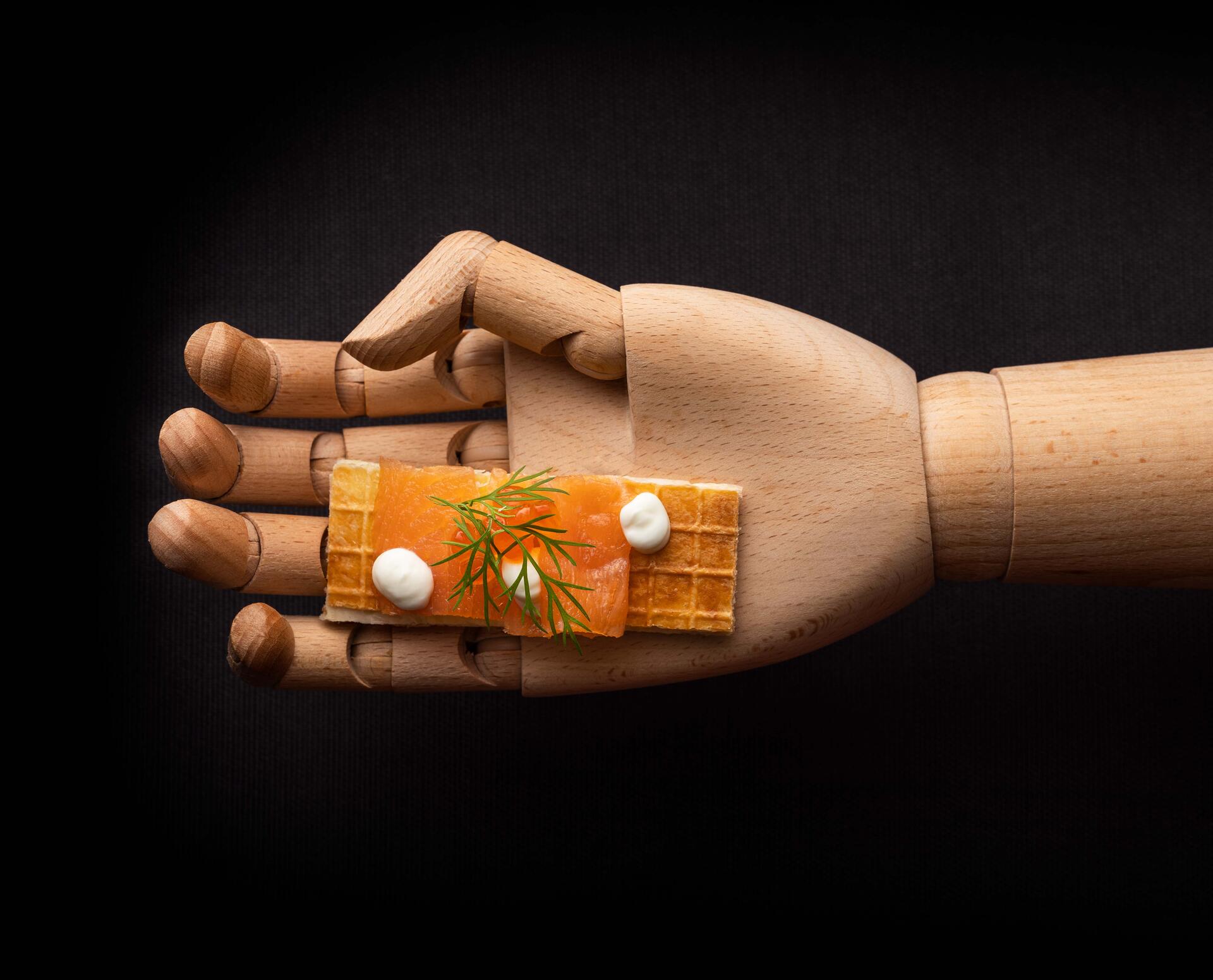 Gaufre au saumon fumé, yaourt et aneth - photo1 | Debic