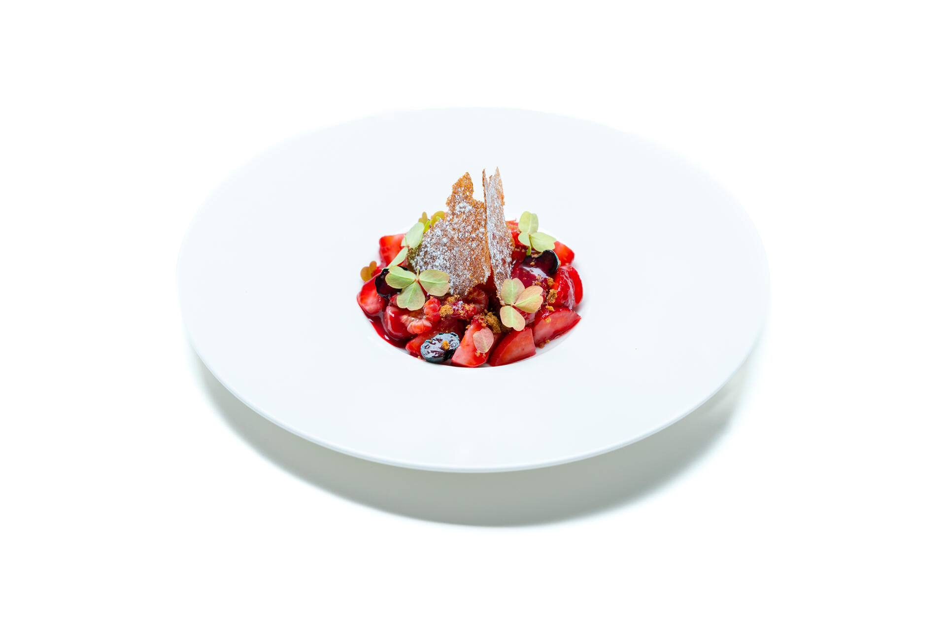 Fruits rouges aux saveurs de betterave Mascarpone et tuiles gavottes - photo1 | Debic