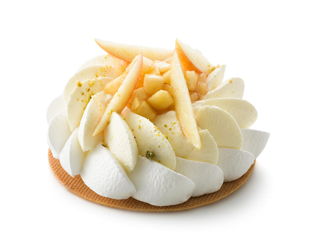 Pavlova s jablky a lískovými oříšky - photo1 | Debic