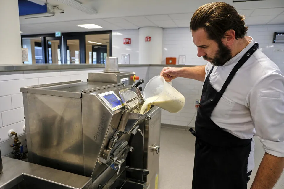 Looking for more inspirational stories?  - photo 2324235-1 | Debic