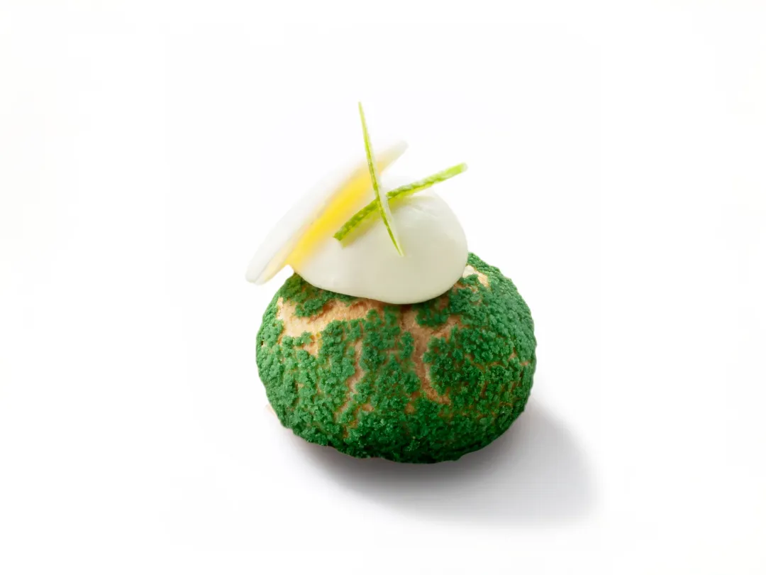 Choux with bergamot lemon| Debic