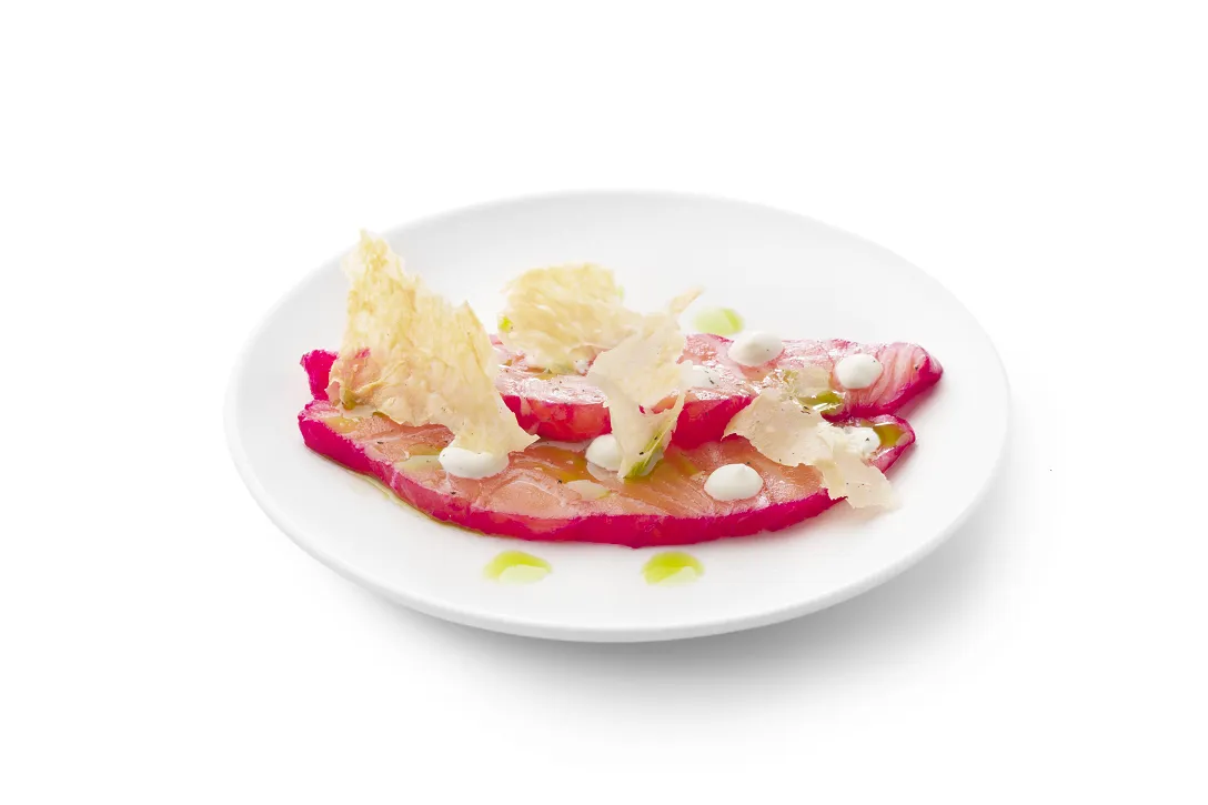 Zalm rode biet, zure room en mille feuille