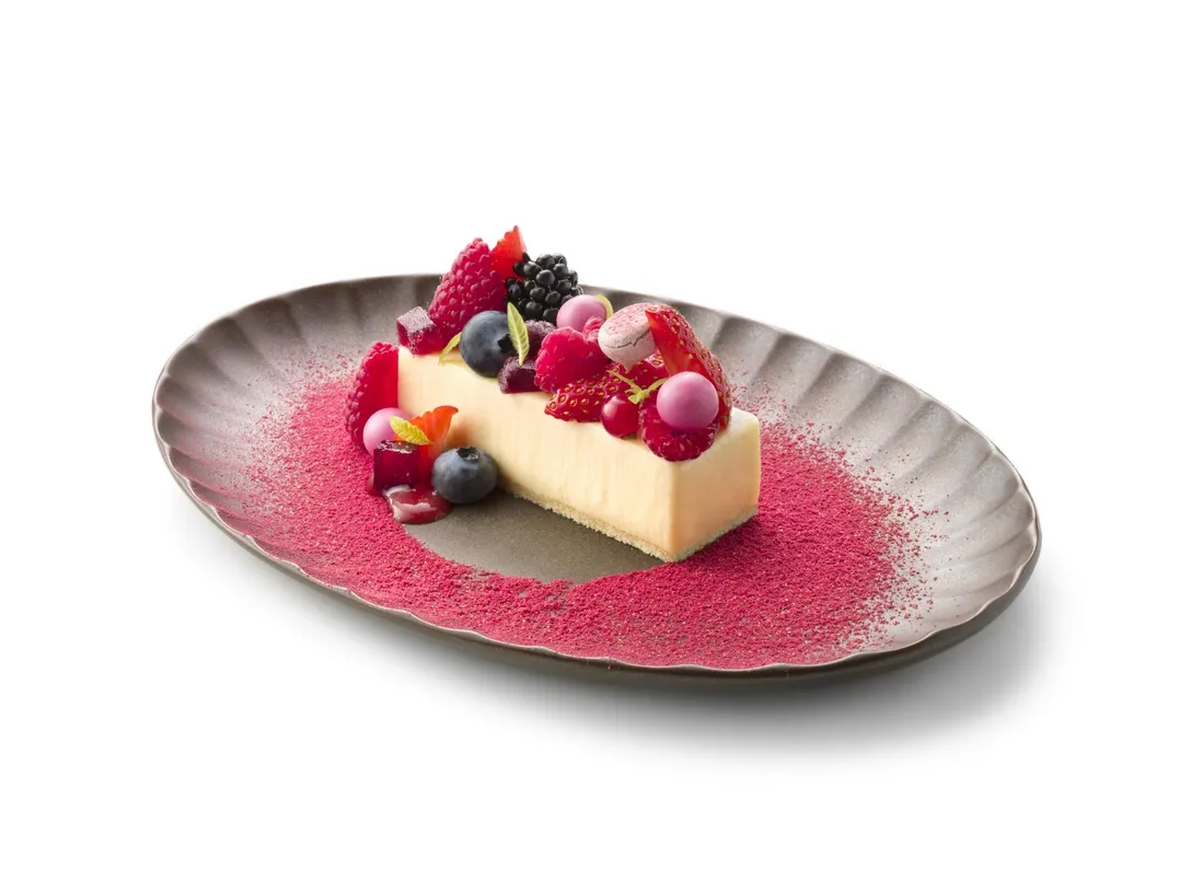 A Recipe for Mascarpone cream bar with berries and pâte de fruits | Debic