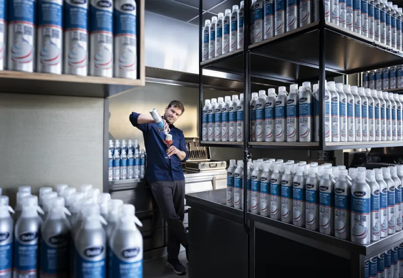 WIN 100 SLAGROOM SPUITBUSSEN