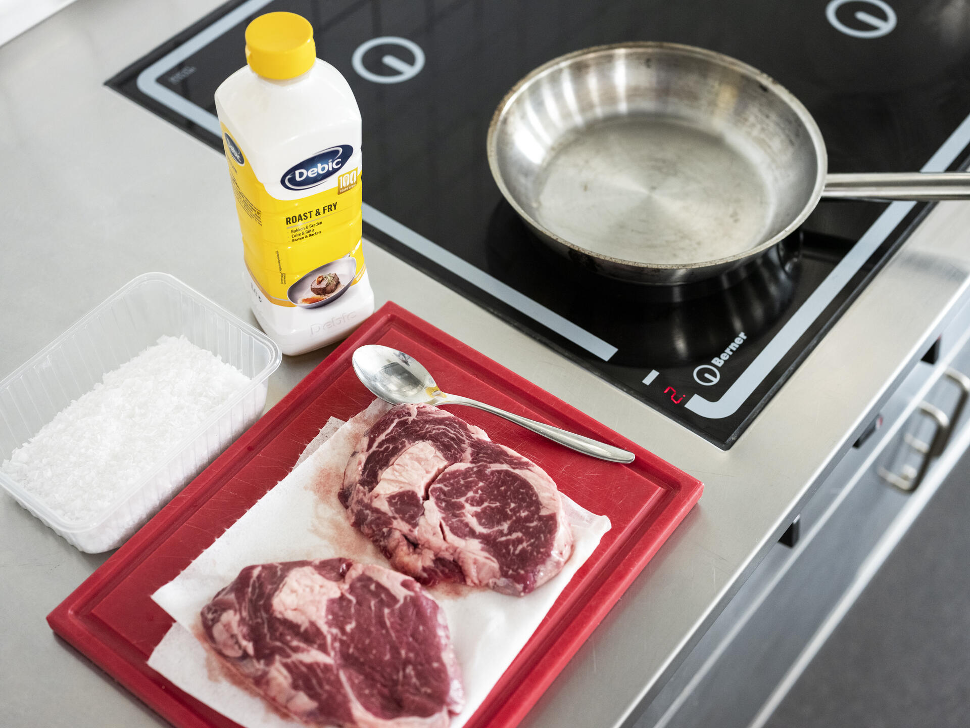 Cuisson dans une poêle (avec le beurre Cuire et Rôtir Debic) - technique | Debic